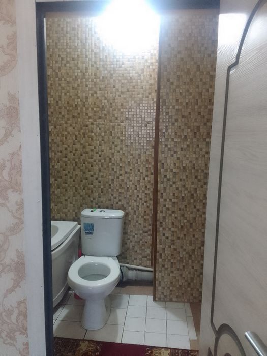 Продается 1 ком.кв в бывшем общежитии