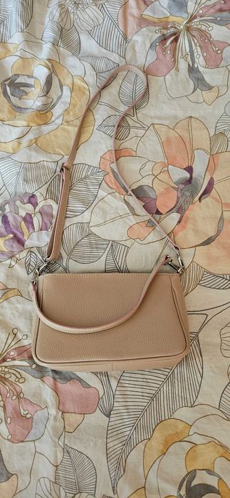 Дамска чанта Daphne в прашно розово от естествена кожа