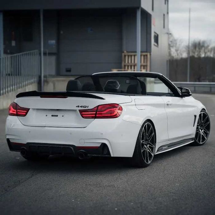 Eleron Codita Portbagaj BMW 4er F33 F83 M4 High Kick PSM, Negru Lucios