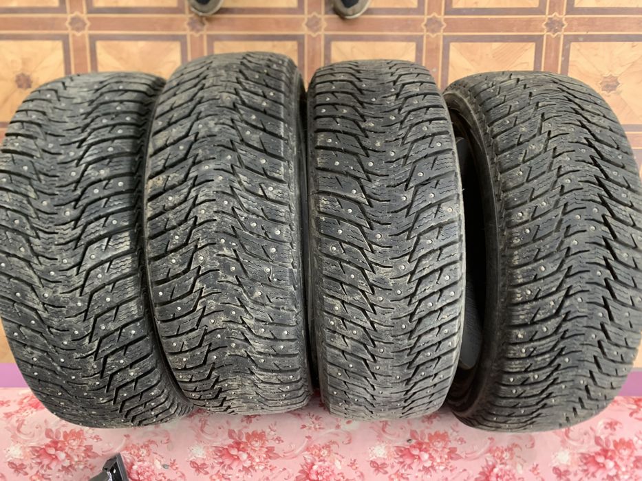 Шипы шины продам отличное качество