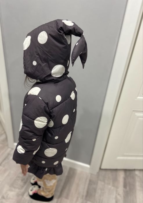 Продам куртку для девочки