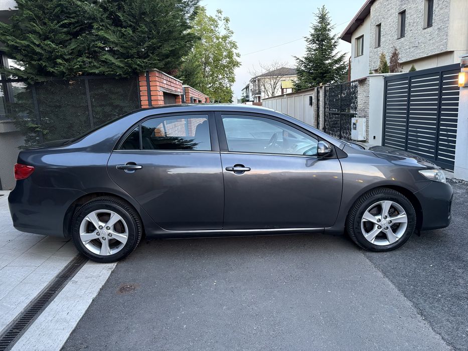 TOYOTA Corolla 2010 — imagine 4