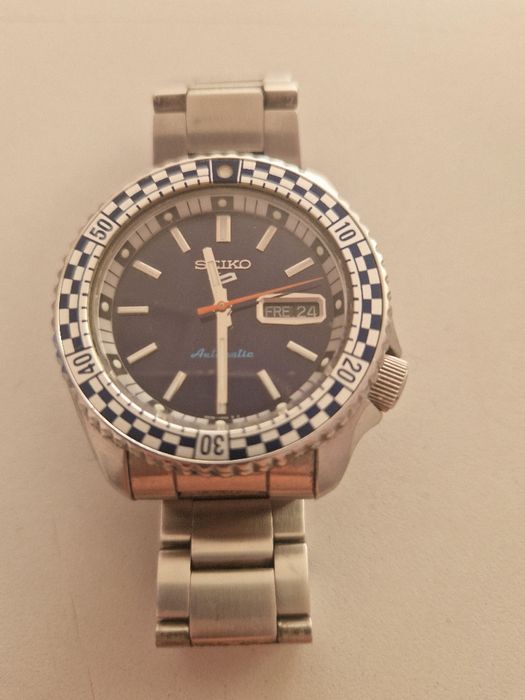 Продавам часовник Сейко