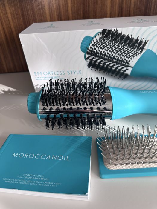 Moroccanoil Effortless Style – perie electrică 4-în-1 + perie cadou