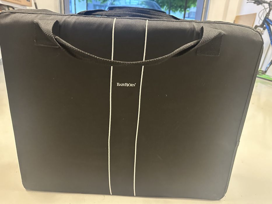 Сгъваемо легло BabyBjorn LIGHT, 74x112 см, Черно