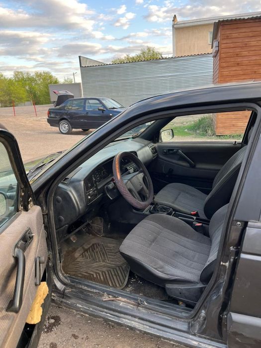 Продам машину пассат б3 универсал