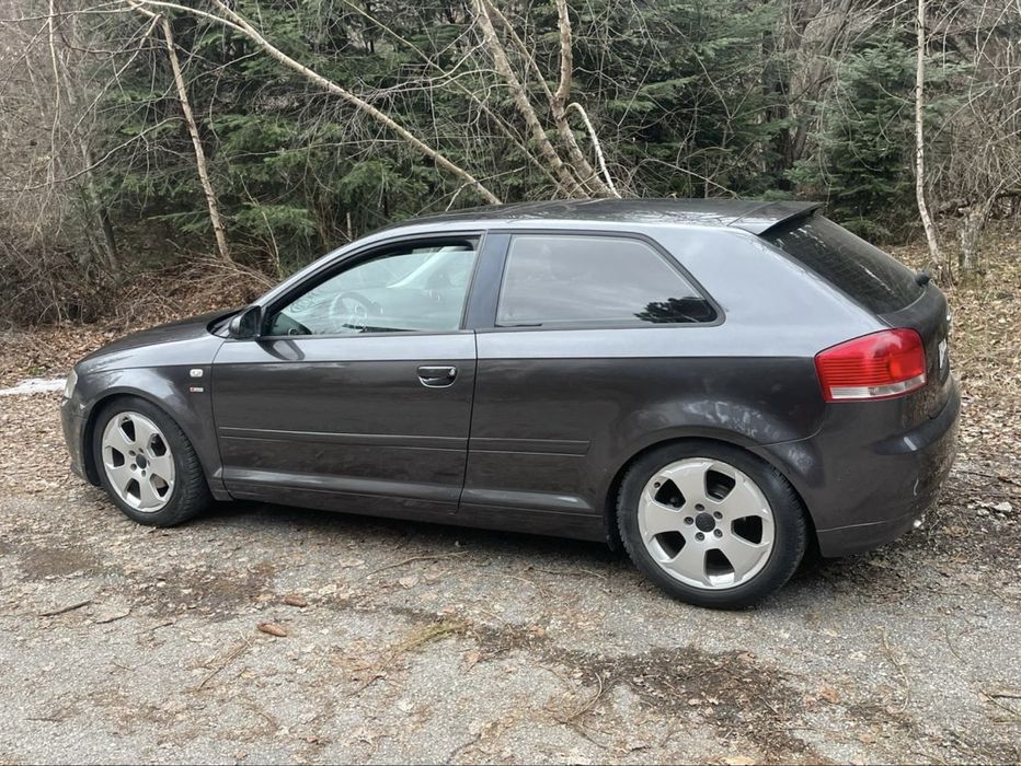 Audi A3 автомобил