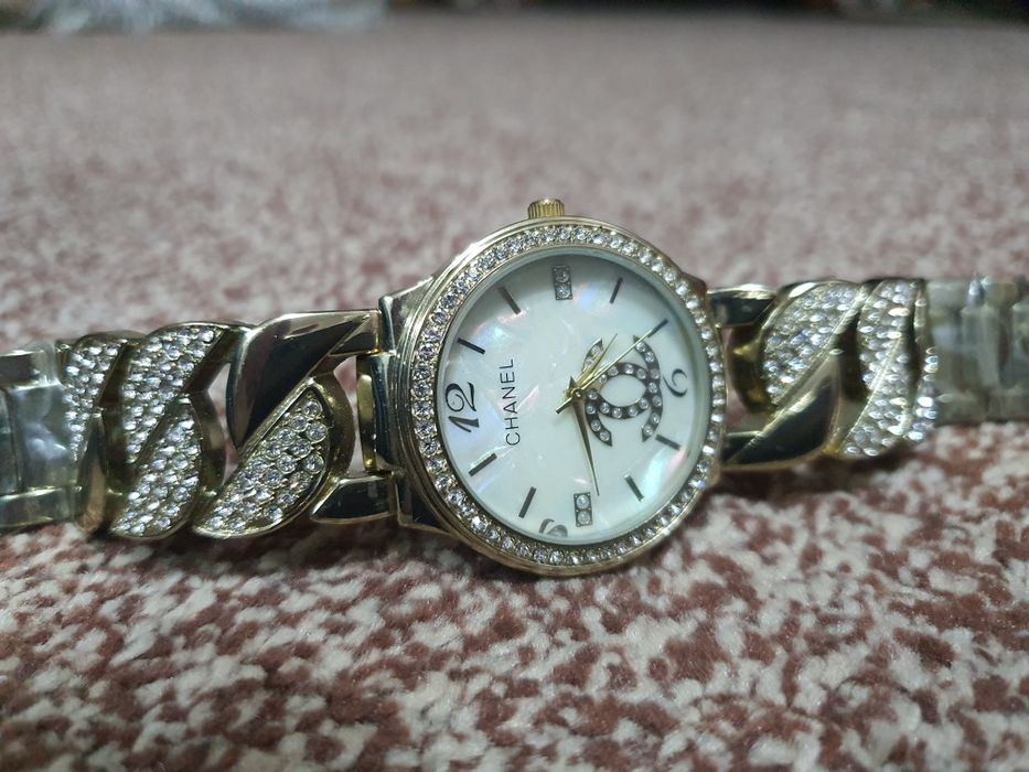 Наручные часы Chanel
