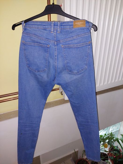 Blugi albaștri mărimea 36
