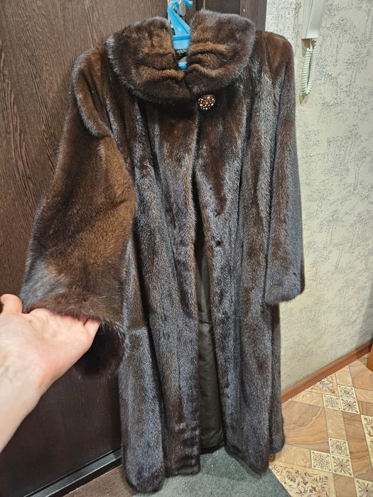Продам норковую шубу