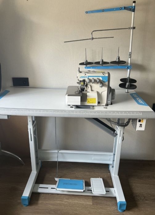 Продам 5 и нитешный оверлок