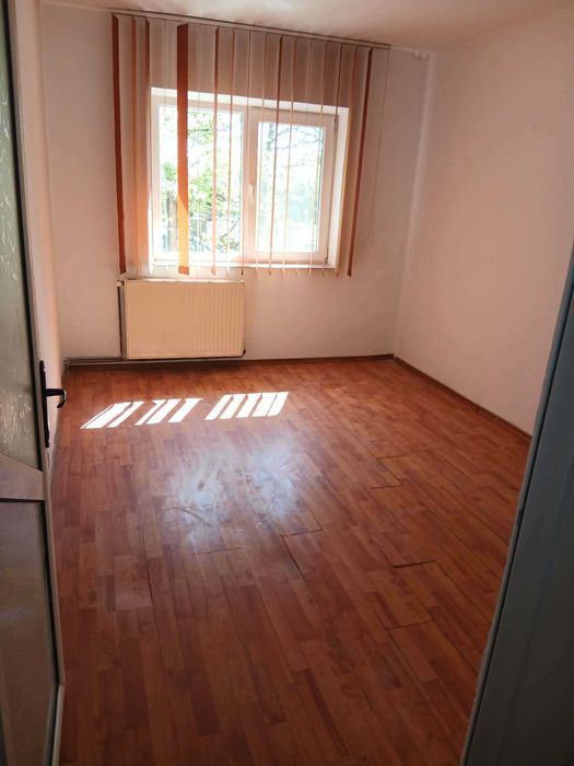 Apartament 3 camere decomandat, gata de mutat !