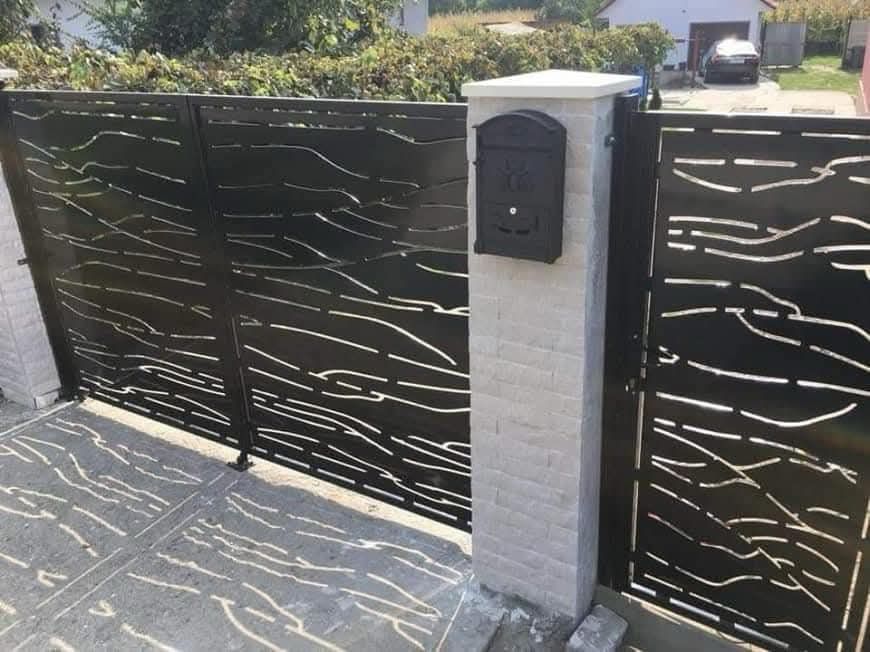 Porți din tablă decupată