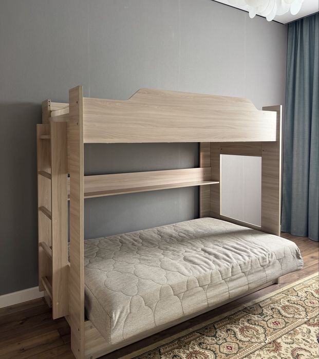 Двухъярусная кровать