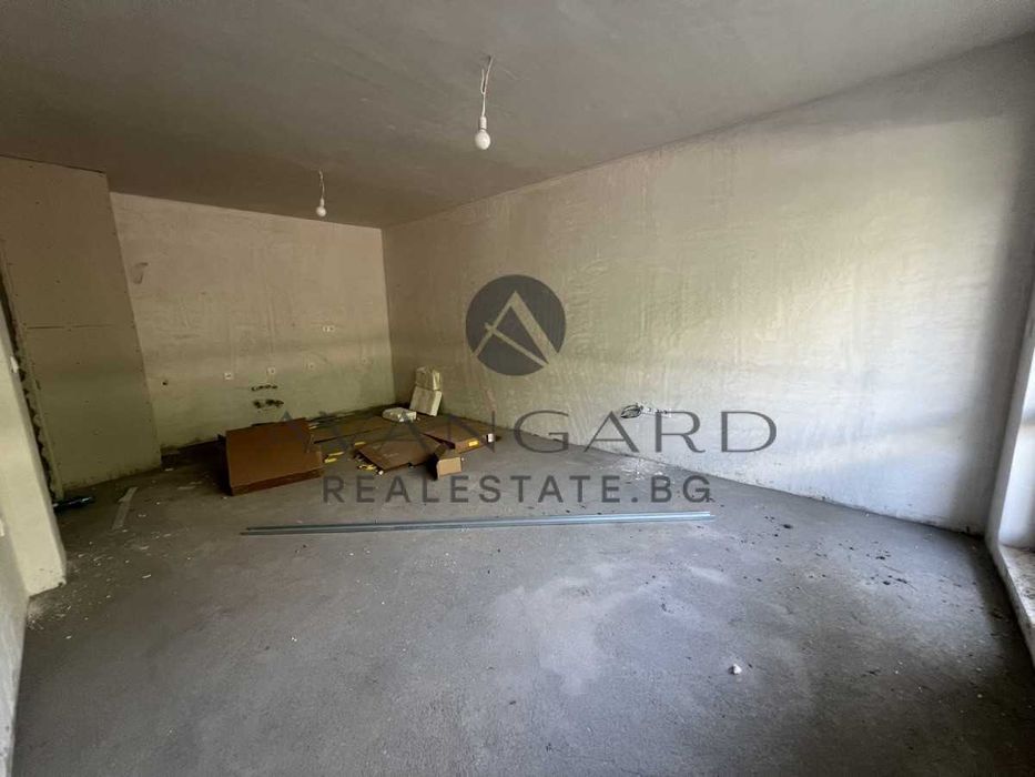 Продава се Тристаен апартамент в Пловдив, Кючук Париж - 140 кв.м за 783 €/кв.м - Снимка #2