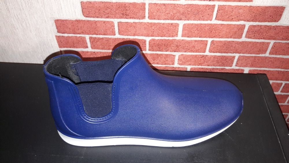 Ботинки.резиновые,модель Челси.