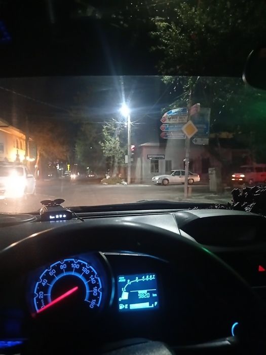 Spark kelishilgan xolda sotiladi.