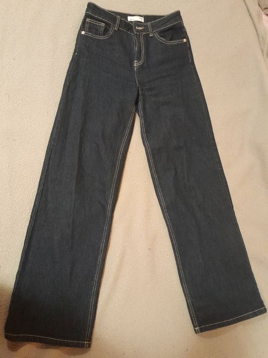 Тъмно сини дънки