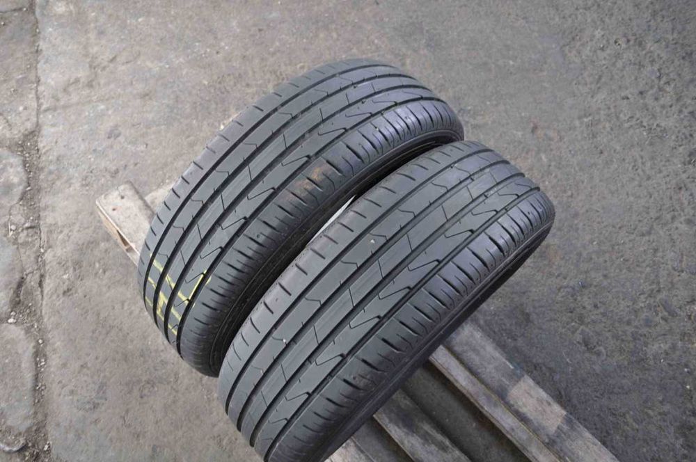 set 2 anvelope vara 215/55/17 Hankook