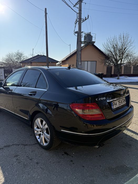 Vând Mercedes Benz W204