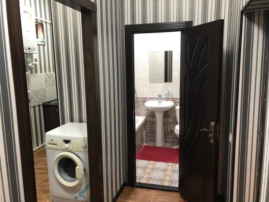 Сдаётся 2-комнатная квартира рядом с метро Буюк Ипак Йули.