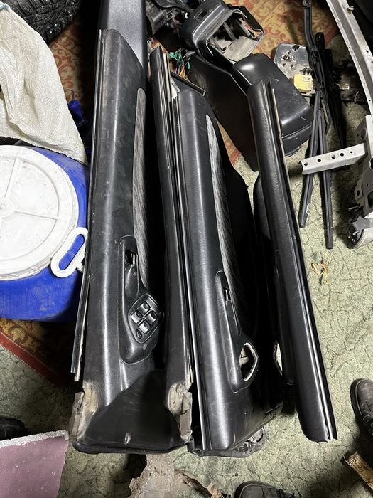 Дверные карты Subaru legacy BG/BD