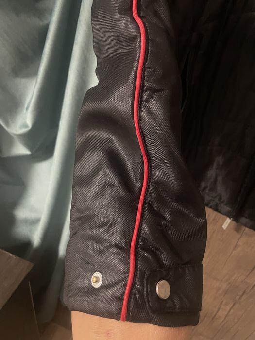 Puma yengil kurtka razmer S