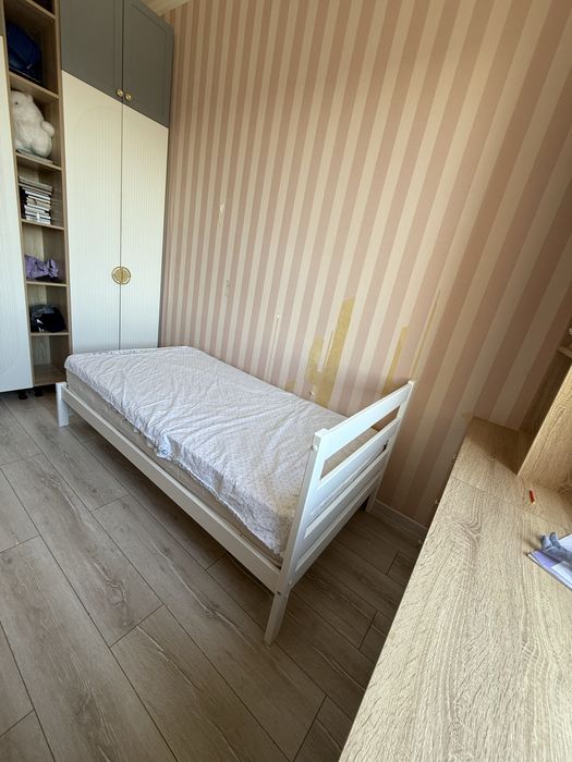 Кровать 180Х90 с матрасом