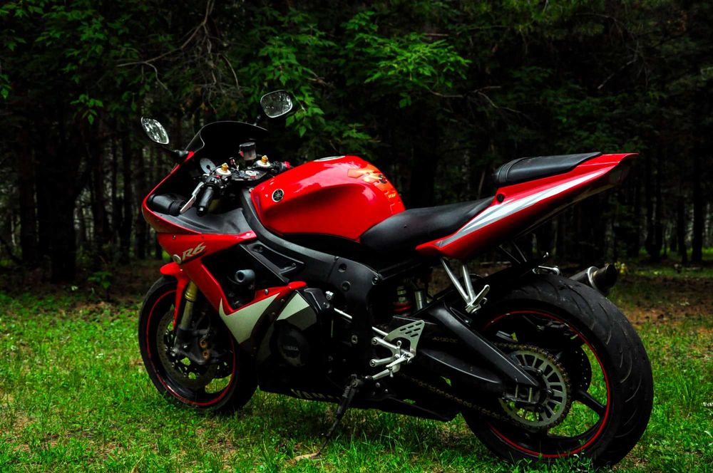 Cпортбайк Yamaha R6