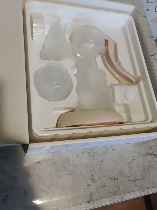 Продам молокоотсос для грудей за 9900тг.