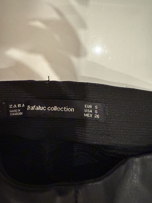 Кожен панталон и дънки