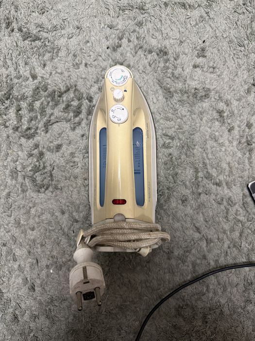 Утюг Philips Mistral 44 Steam Boost