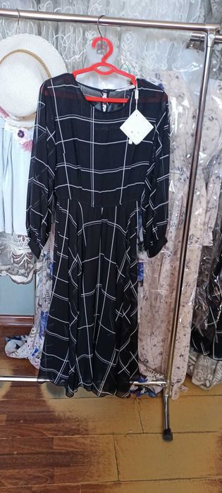 Красивое турецкое чёрное платье с французской длинны.