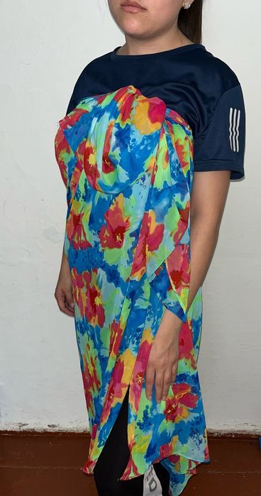 С накидка купальник