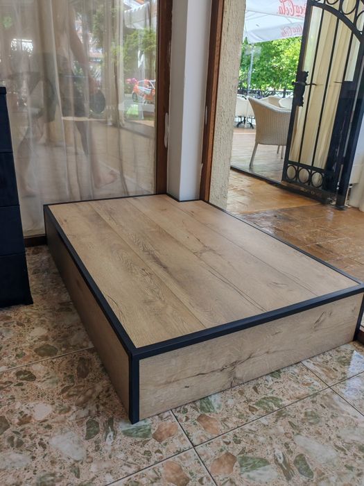 Подиум за педикюр / Подиум за педикюрски стол