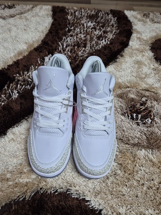 Nike Air Jordan 3 Retro "Triple White" - Mărimea 40 - Noi