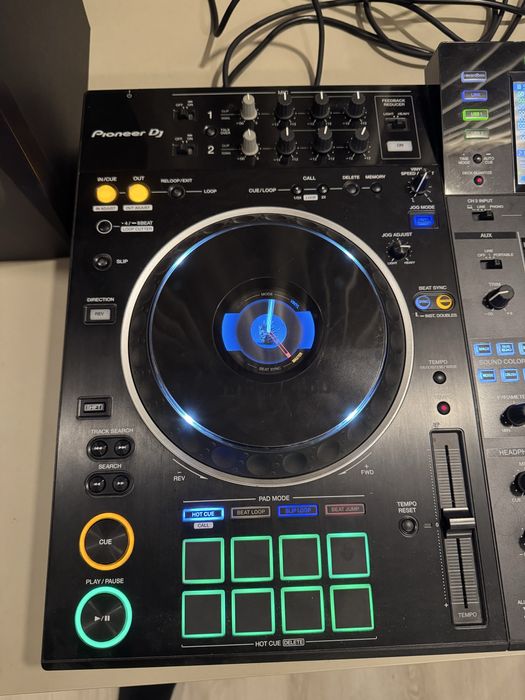 Consola DJ Pioneer XDJ-XZ Stare Excelenta, folosita aproape deloc
