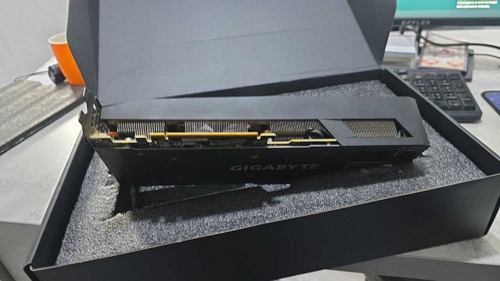 ПРодается  Gygabite RTX3070 Gaming OC 8Gb