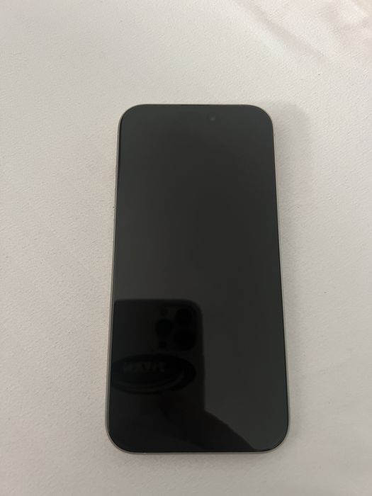 Iphone 15 pro in stare ca nou