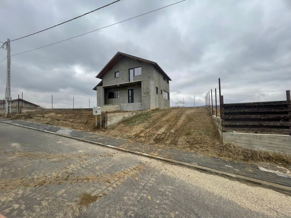 O Casa de vanzare Simian