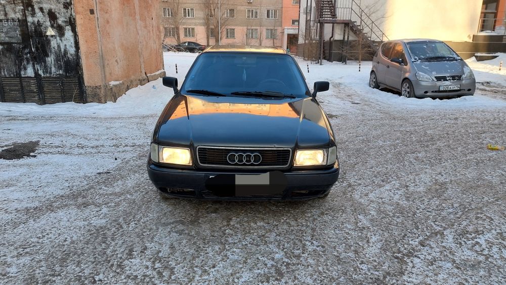 Продам ауди 80В4 1994