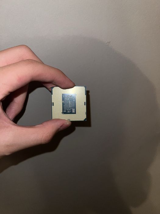Продам процессор intel i3-8100 oem