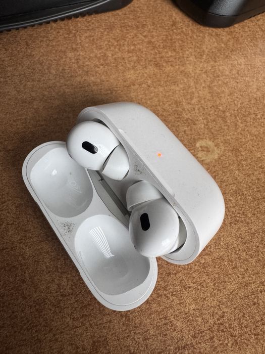 Продам оригинал Apple AirPods Pro 2nd generation белый