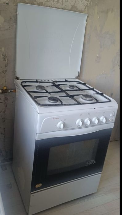 Срочно продам газплиту Гефест!