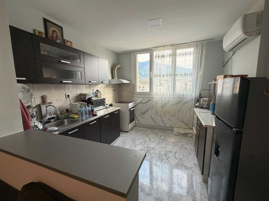 Продава се Тристаен апартамент в Дупница - 68 кв.м за 1618 €/кв.м - Снимка #5