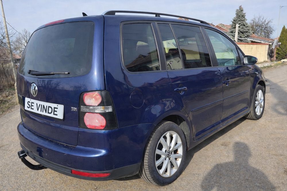 VOLKSWAGEN Touran 2010 — imagine 3