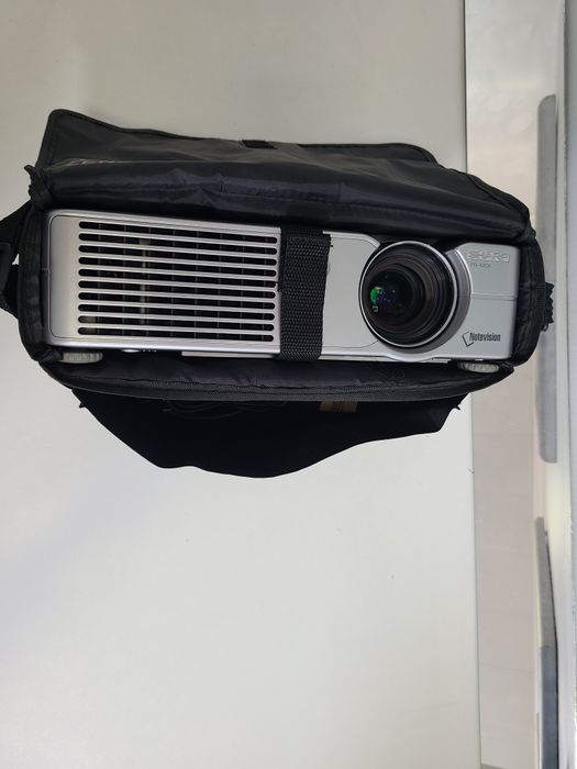 Proektor SHARP pg-a20x