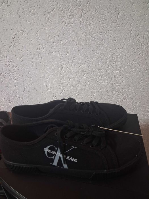 Чисто нови 43 номер Calvin Klein - Alexander McQueen