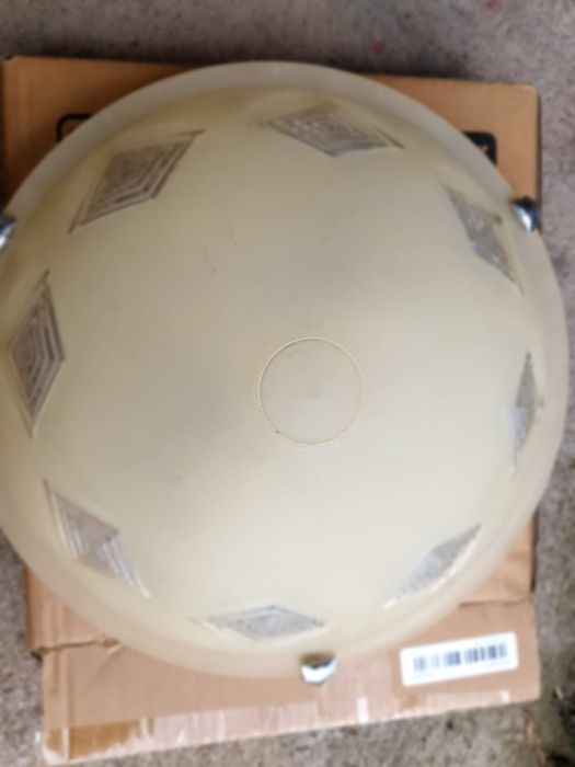 Aplică crem interior