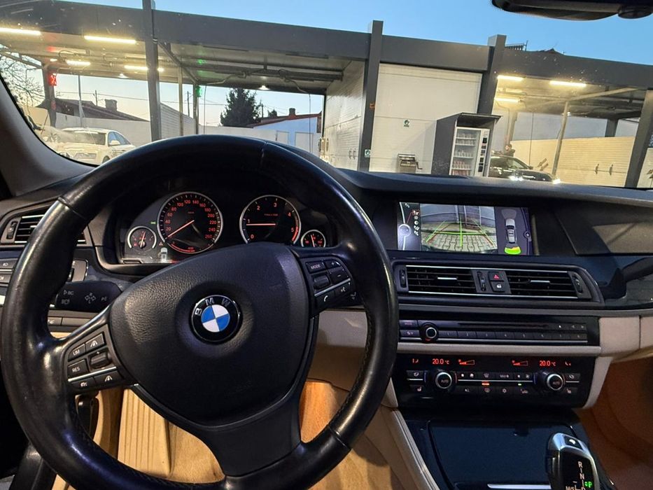 Vand urgent BMW F11 3.0D. Sterea forte Buna.  Are toate dotarile!!!